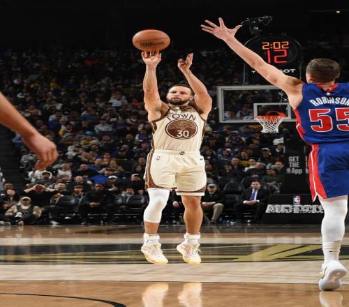 申花队内消,路易斯赛后,热情与队友,开云365,KaiYun365,开云365官网,开云365体育官网,开云365体育下载,开云365APP